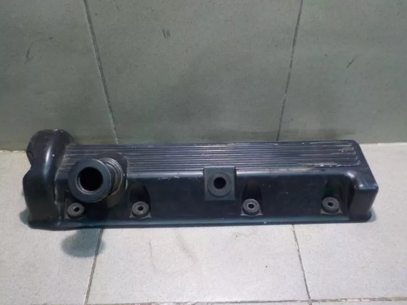 Клапанная крышка ГБЦ BS69422 Клапанная крышка ГБЦ BS69422