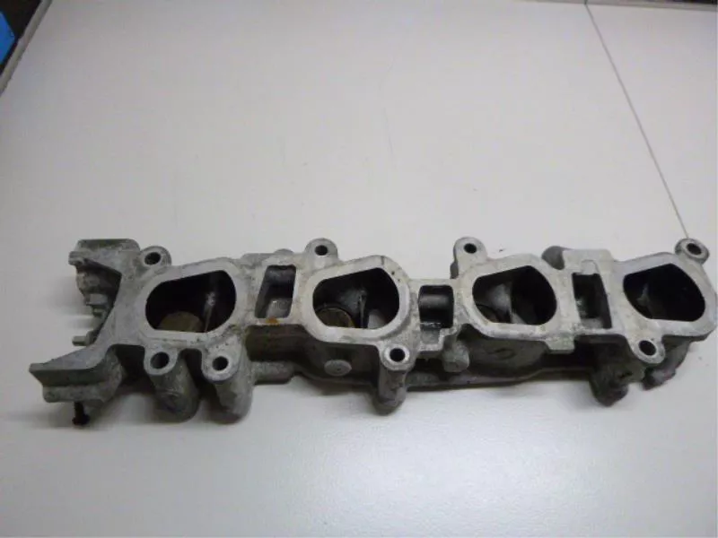 Впускной коллектор ST297952 Впускной коллектор ST297952