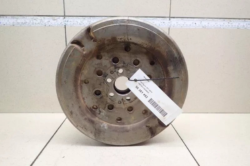 Маховик двигателя BS267699