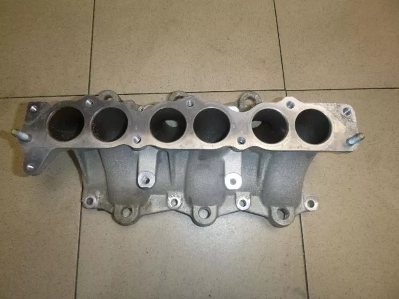 Впускной коллектор ST299475 Впускной коллектор ST299475