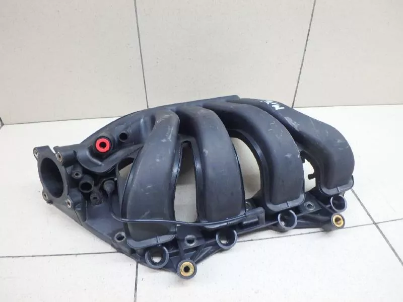 Впускной коллектор ST301157 Впускной коллектор ST301157