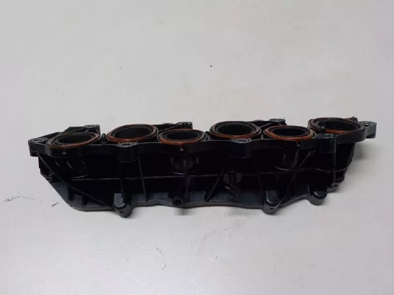 Впускной коллектор ST301355 Впускной коллектор ST301355