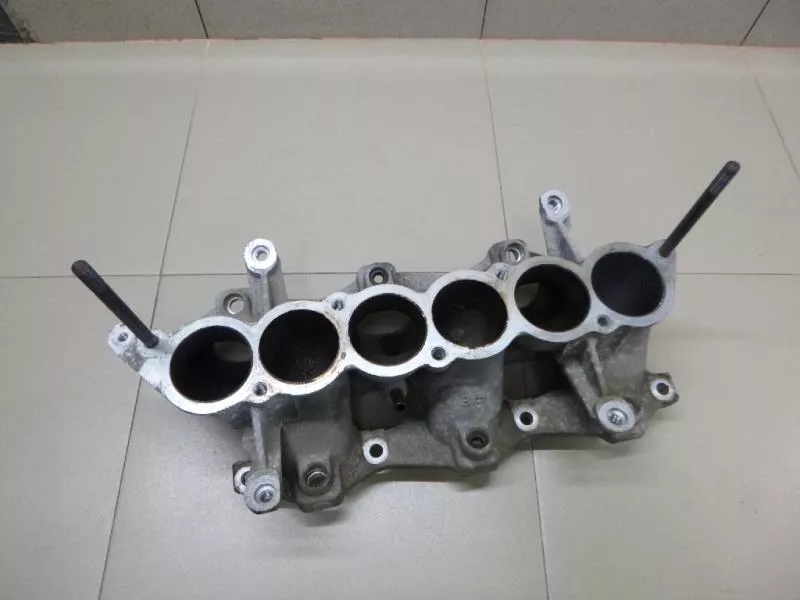 Впускной коллектор ST299953 Впускной коллектор ST299953