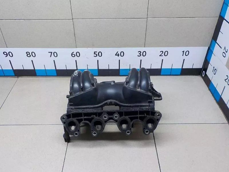 Впускной коллектор ST301332 Впускной коллектор ST301332