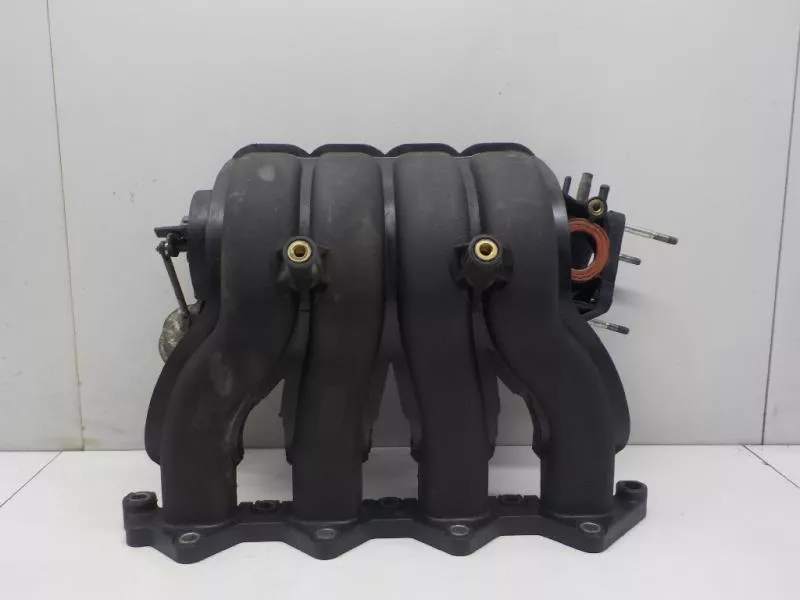 Впускной коллектор ST301185 Впускной коллектор ST301185