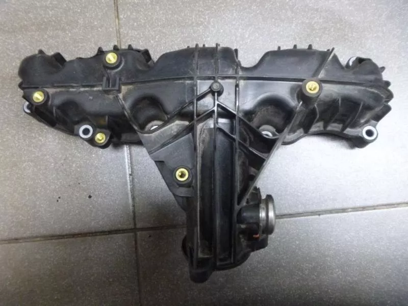 Впускной коллектор ST302367