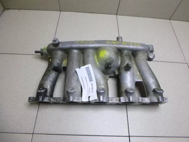 Впускной коллектор ST300109 Впускной коллектор ST300109