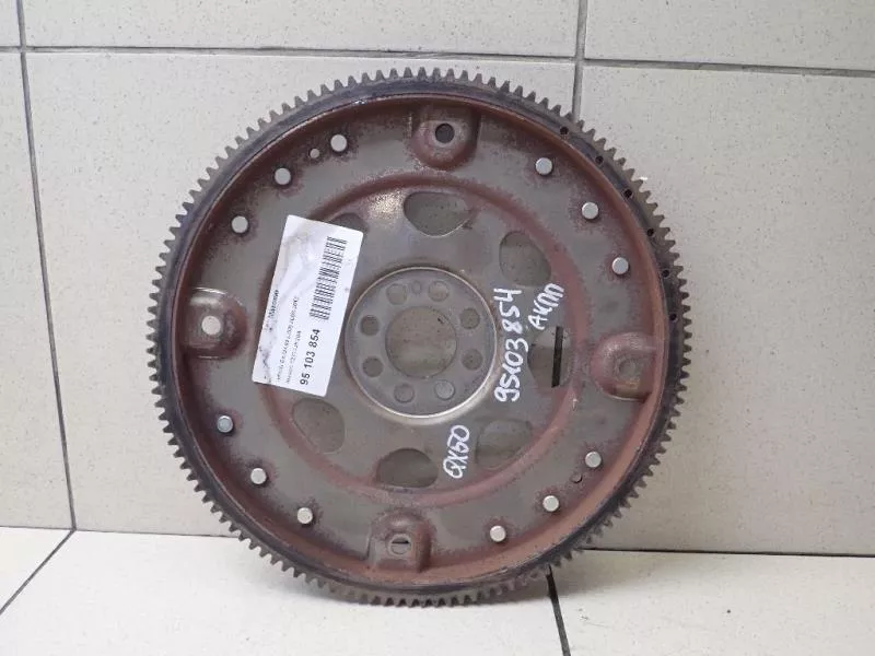 Маховик двигателя BS266204