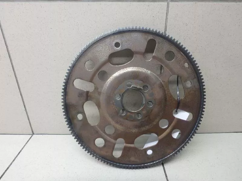 Маховик двигателя BS264440