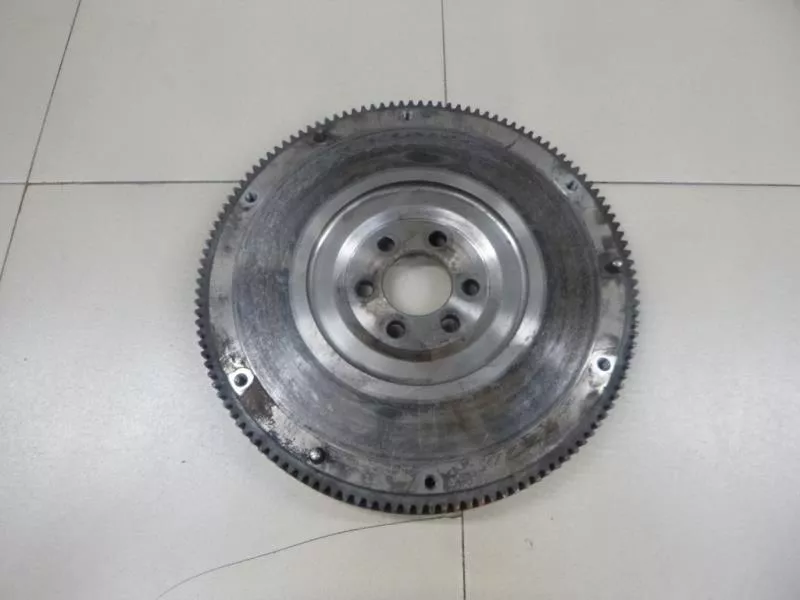 Маховик двигателя BS264265