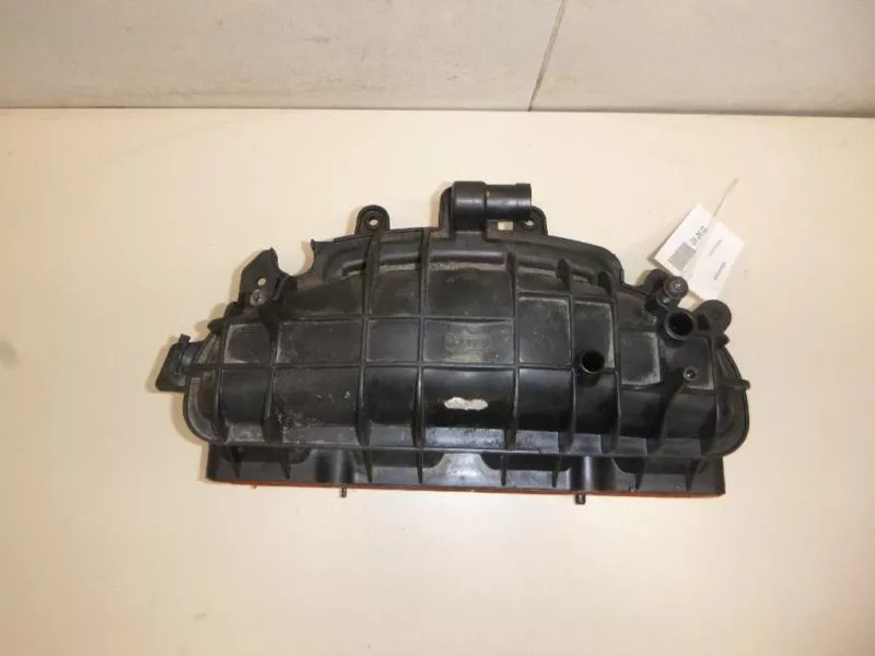 Впускной коллектор ST302310 Впускной коллектор ST302310