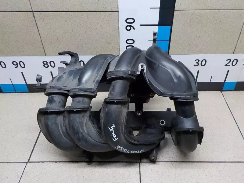 Впускной коллектор ST302738 Впускной коллектор ST302738