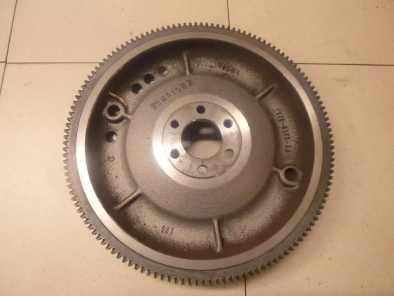 Маховик двигателя BS267007