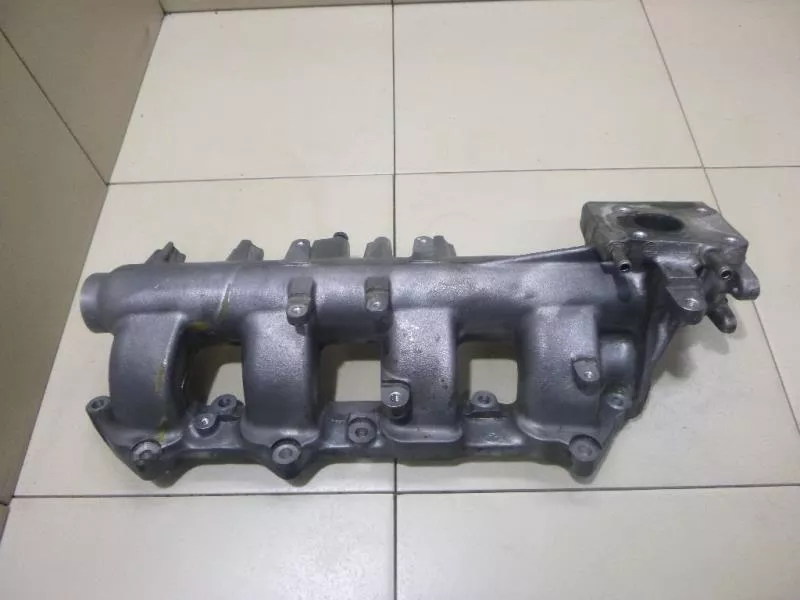 Впускной коллектор ST300359