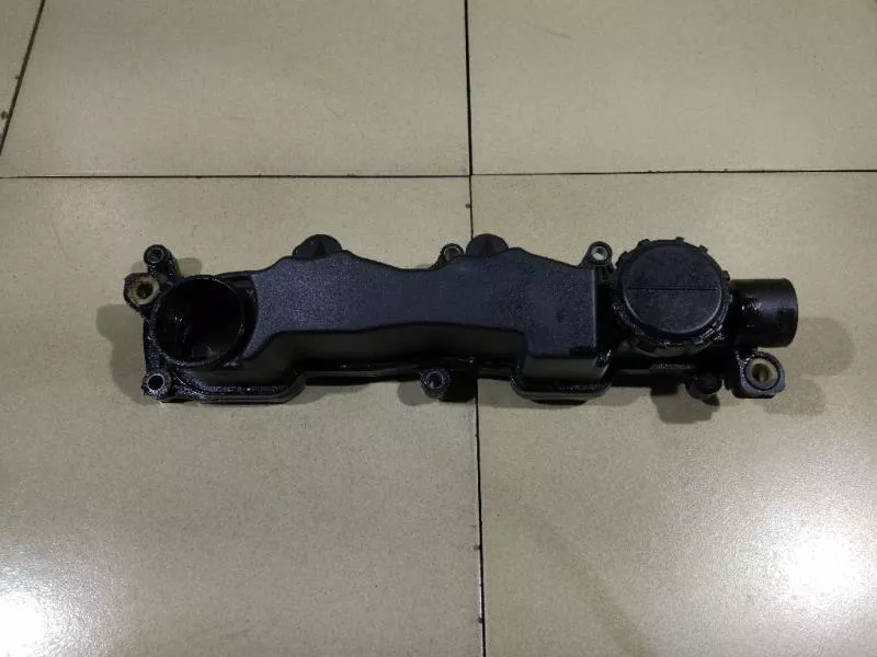 Клапанная крышка ГБЦ BS69754