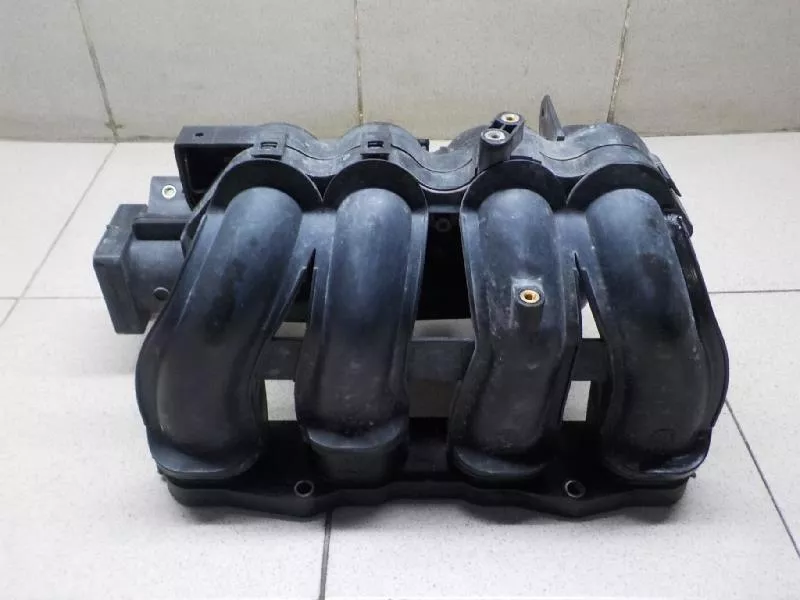 Впускной коллектор ST299781 Впускной коллектор ST299781