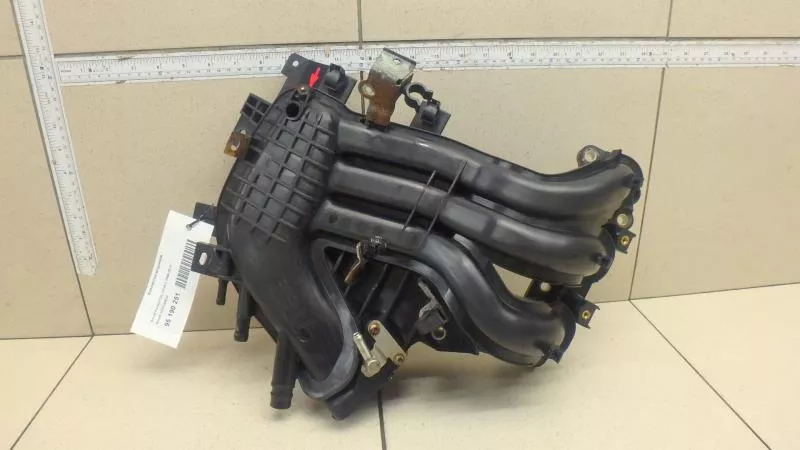 Впускной коллектор ST302111 Впускной коллектор ST302111