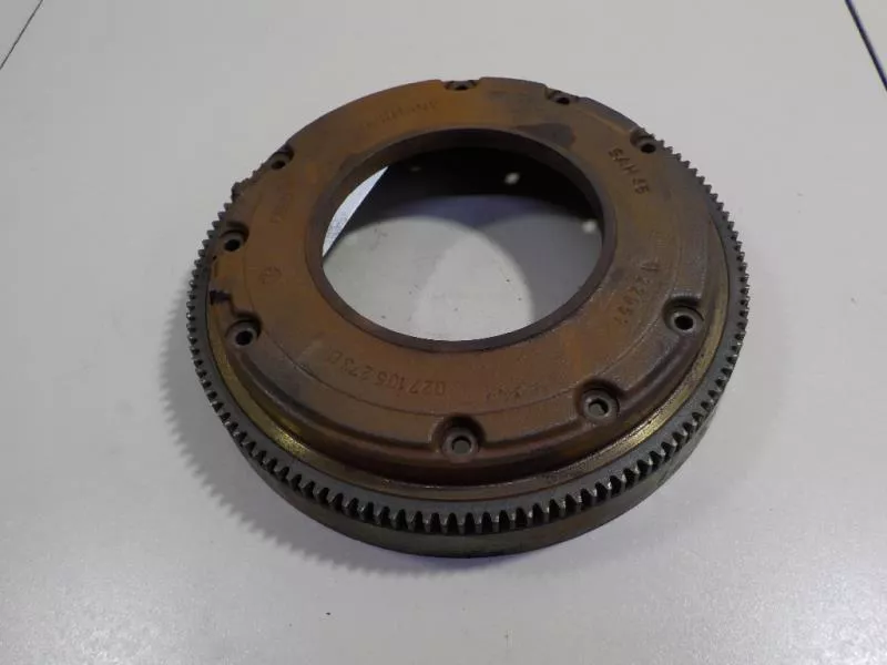 Маховик двигателя BS267018