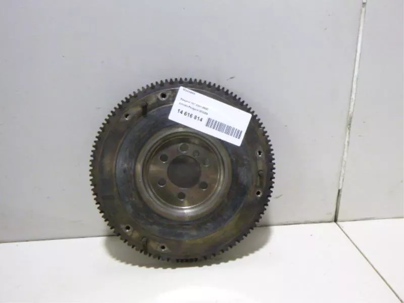 Маховик двигателя BS264639