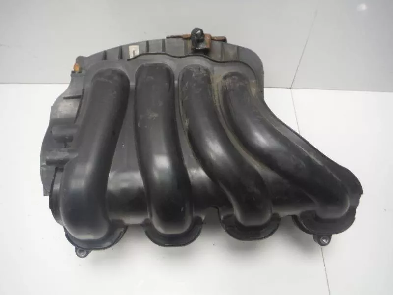 Впускной коллектор ST302043 Впускной коллектор ST302043