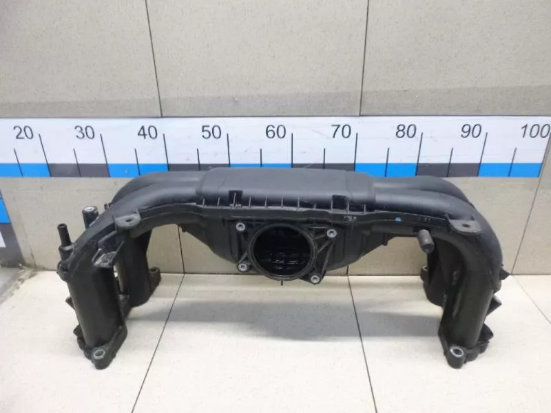 Впускной коллектор ST301645 Впускной коллектор ST301645