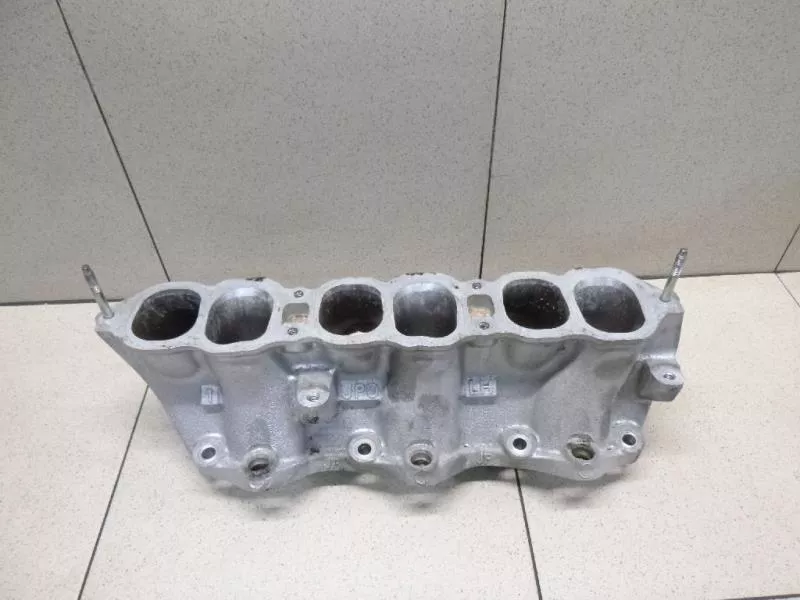 Впускной коллектор ST298833 Впускной коллектор ST298833