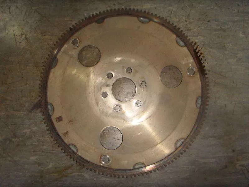 Маховик двигателя BS263817