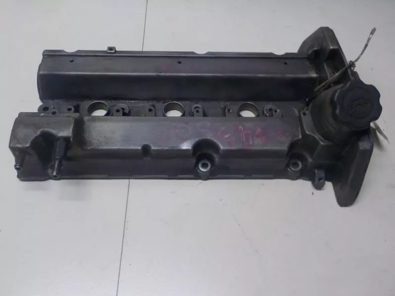 Клапанная крышка ГБЦ BS69884 Клапанная крышка ГБЦ BS69884