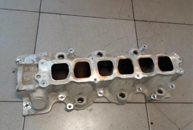 Впускной коллектор ST301058