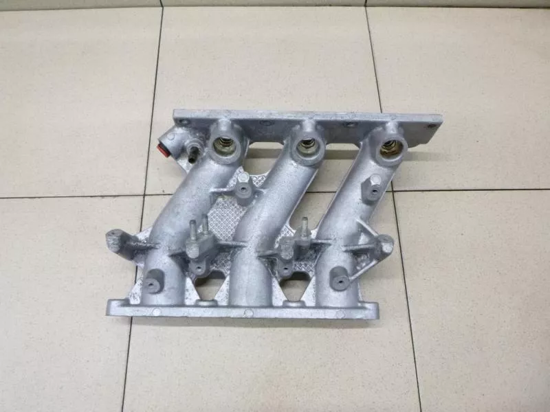 Впускной коллектор ST298039 Впускной коллектор ST298039