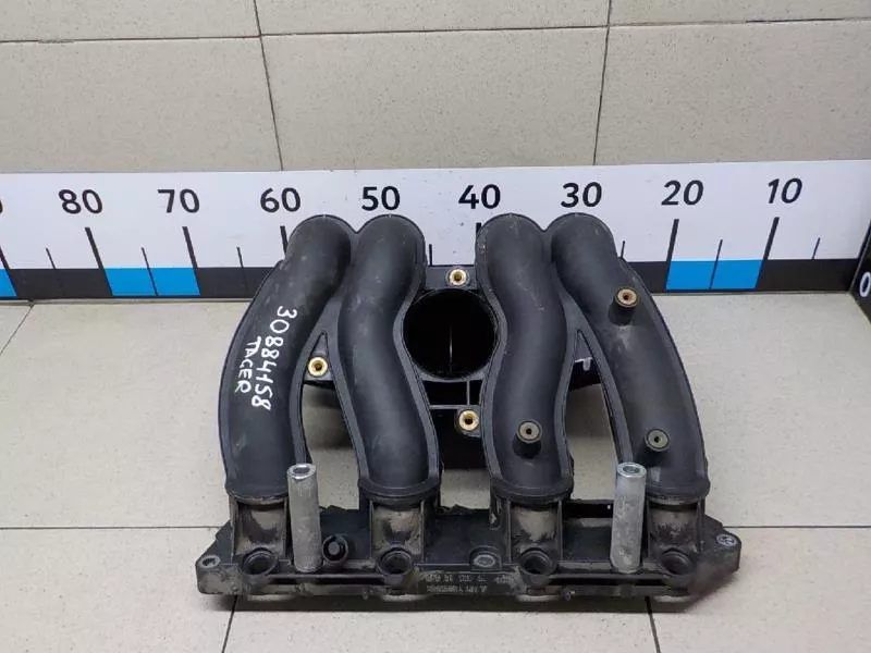 Впускной коллектор ST300836