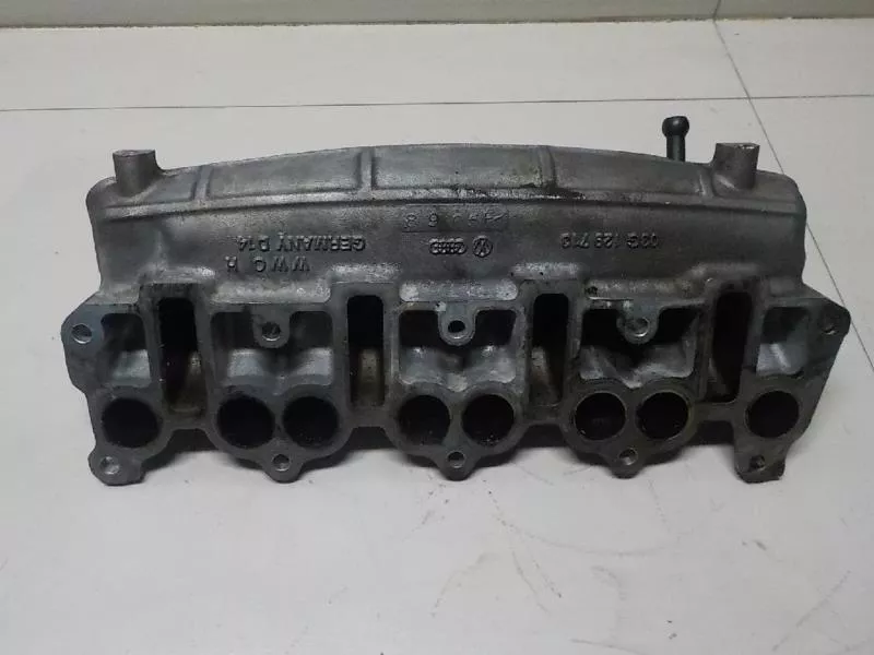 Впускной коллектор ST299789 Впускной коллектор ST299789