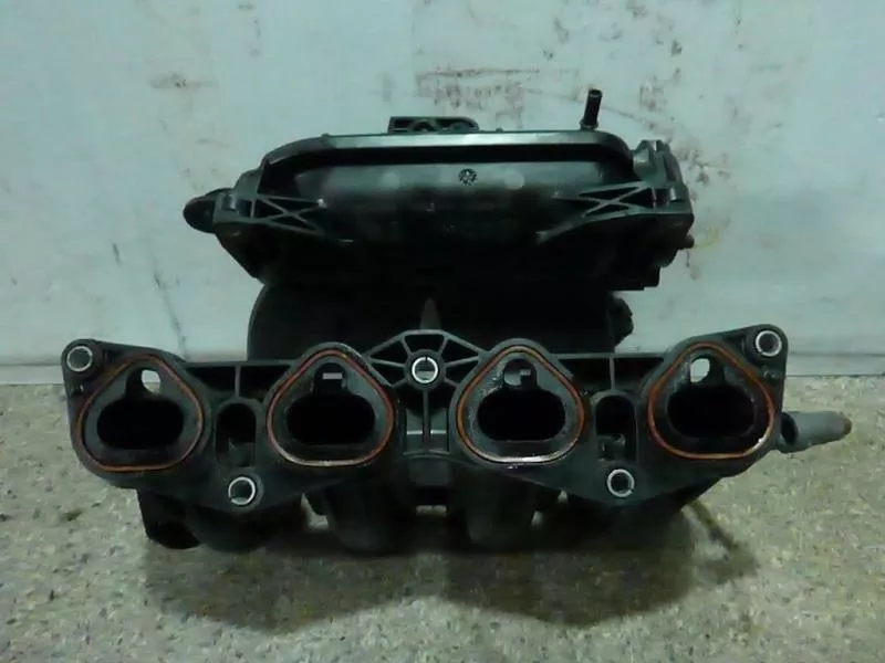 Впускной коллектор ST298018 Впускной коллектор ST298018