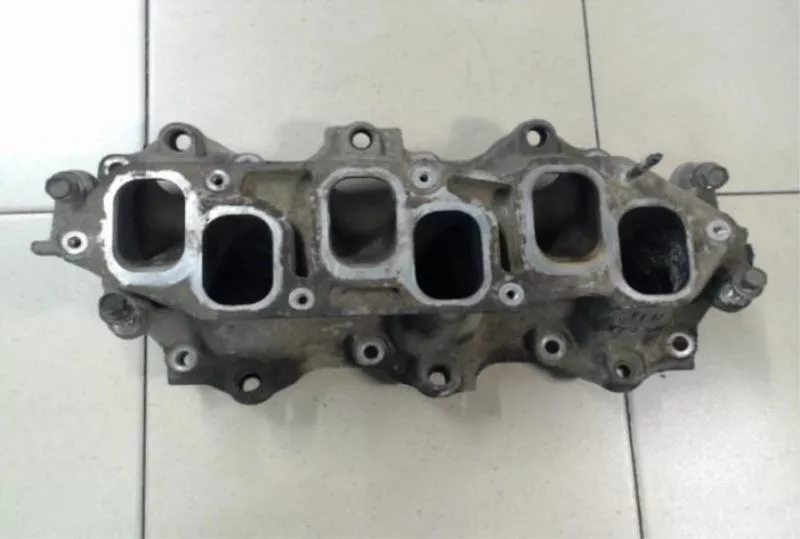 Впускной коллектор ST301065 Впускной коллектор ST301065