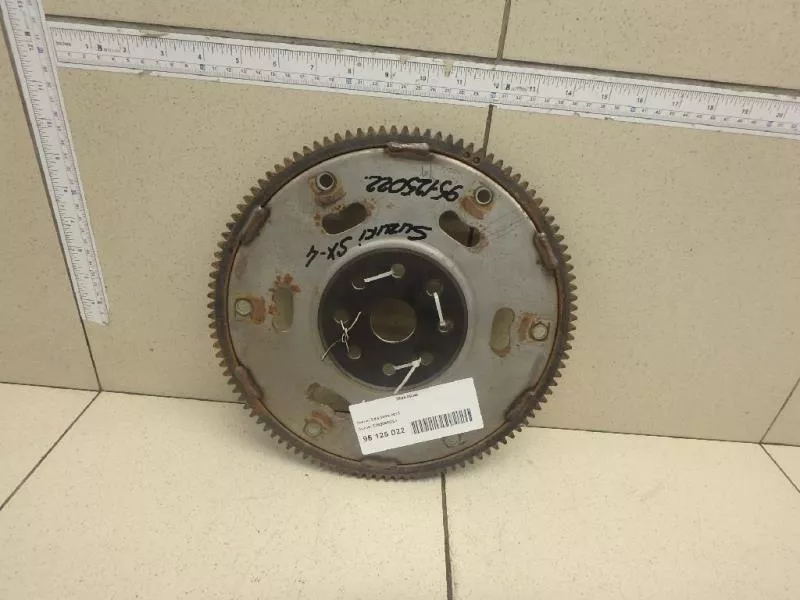 Маховик двигателя BS266335