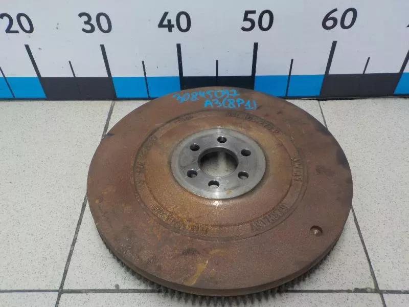 Маховик двигателя BS266284