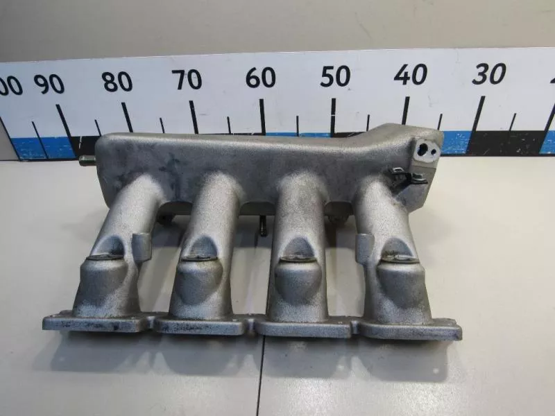 Впускной коллектор ST300557 Впускной коллектор ST300557