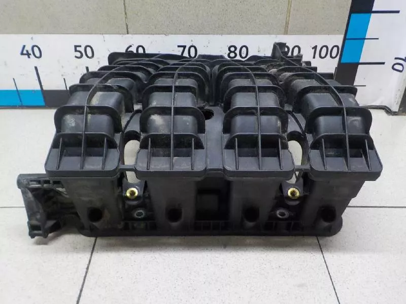 Впускной коллектор ST302244 Впускной коллектор ST302244