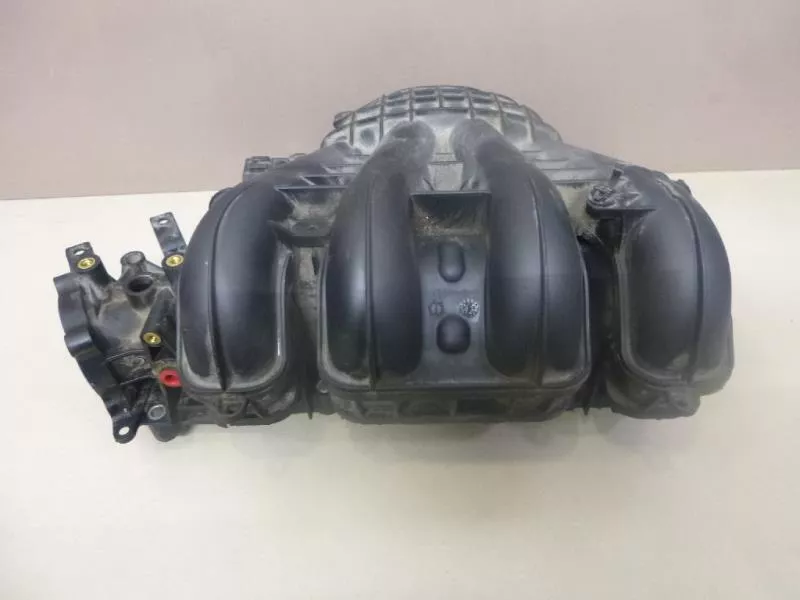 Впускной коллектор ST301943 Впускной коллектор ST301943