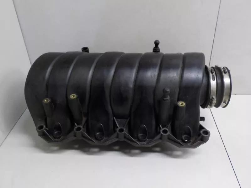 Впускной коллектор ST301303 Впускной коллектор ST301303