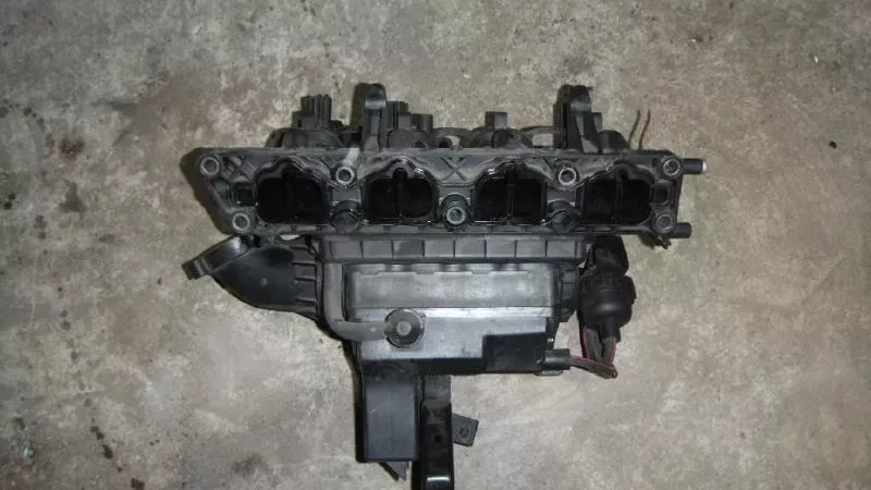 Впускной коллектор ST301019