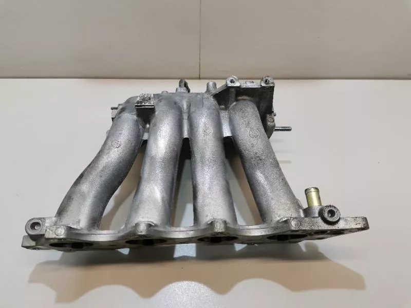 Впускной коллектор ST300217 Впускной коллектор ST300217