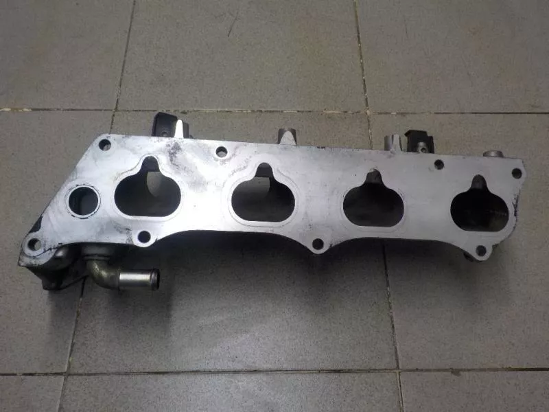 Впускной коллектор ST299840