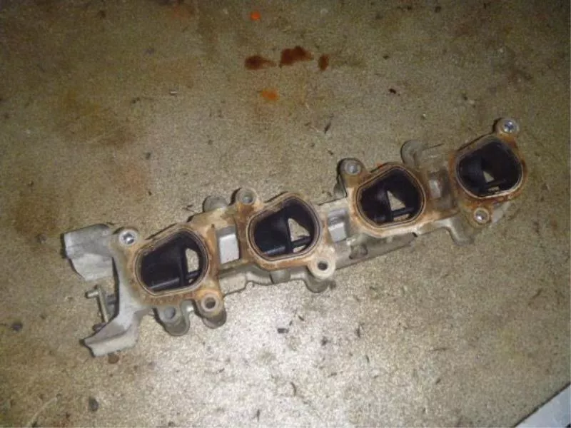 Впускной коллектор ST297947 Впускной коллектор ST297947