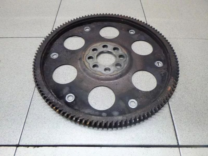 Маховик двигателя BS267494