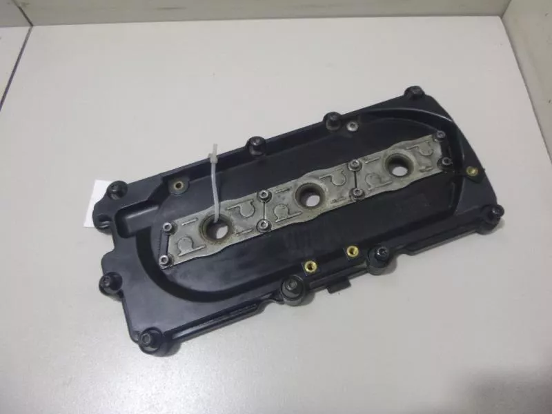 Клапанная крышка ГБЦ BS68667 Клапанная крышка ГБЦ BS68667