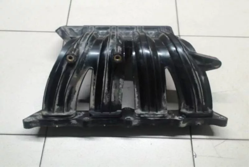 Впускной коллектор ST300957 Впускной коллектор ST300957