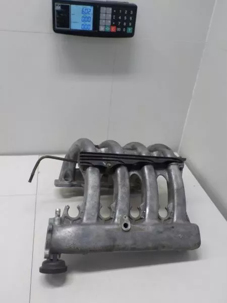 Впускной коллектор ST302357