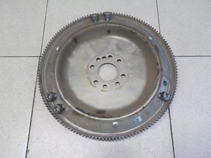 Маховик двигателя BS265594