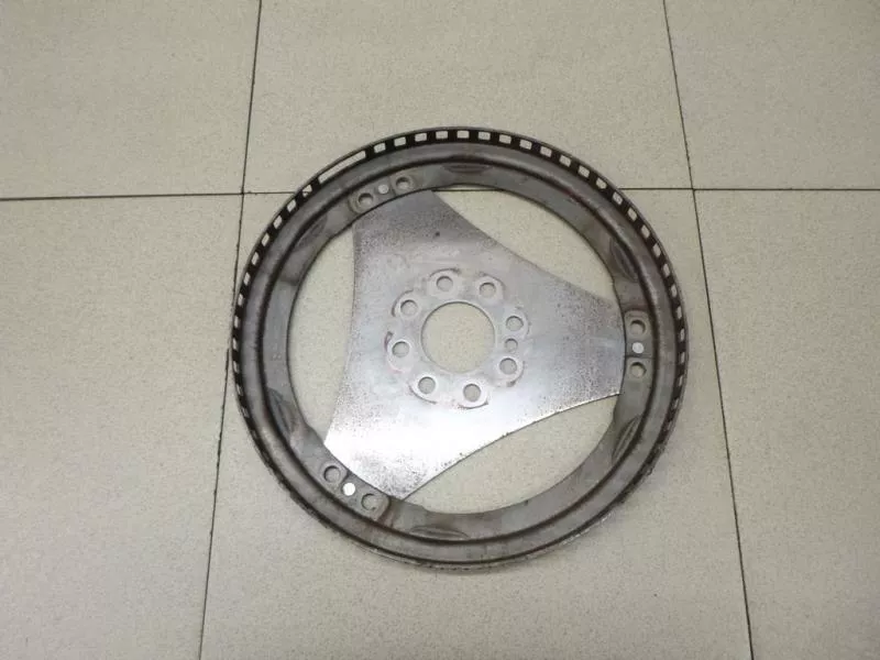 Маховик двигателя BS267113